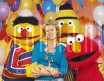 18-10-2005 Irene Moors and Sesamestreet at studio Amsterdam, by order of Stage-Entertainment

[keywords]Smiling, Half Length, Posed, Musical[/keywords]